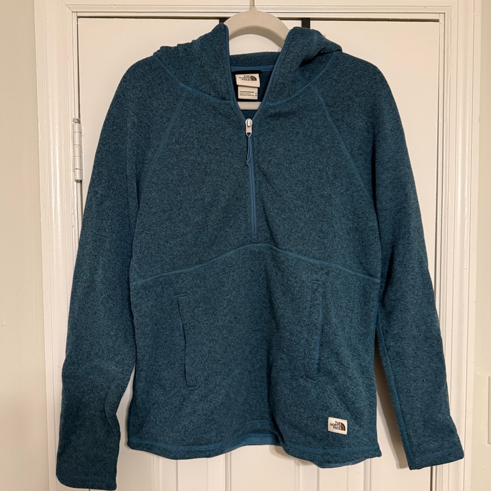 Women’s Northface Pullover